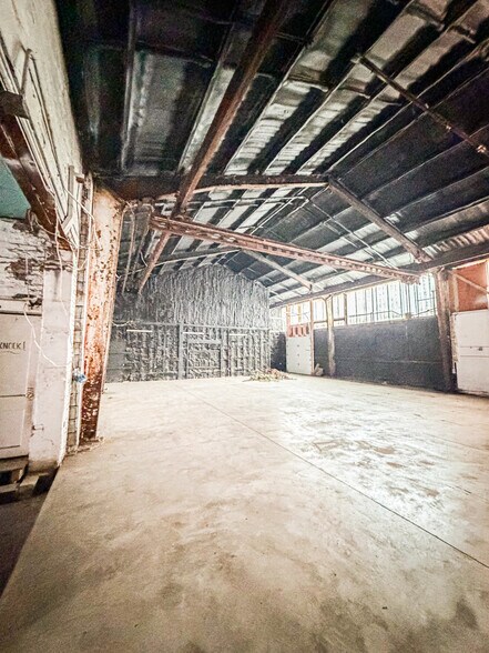 More Photos Of 4911 Butler St, Pittsburgh Storefront Retail Office For Lease