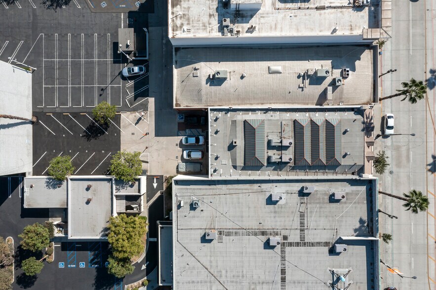 More Photos Of 489 E Colorado Blvd, Pasadena Office For Sale