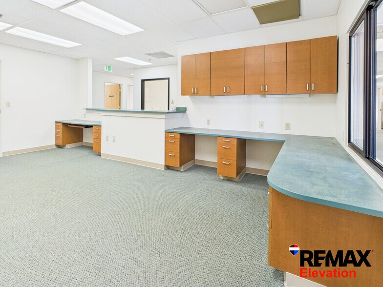 More Photos Of 156 N 6th St, Basin Office For Sale