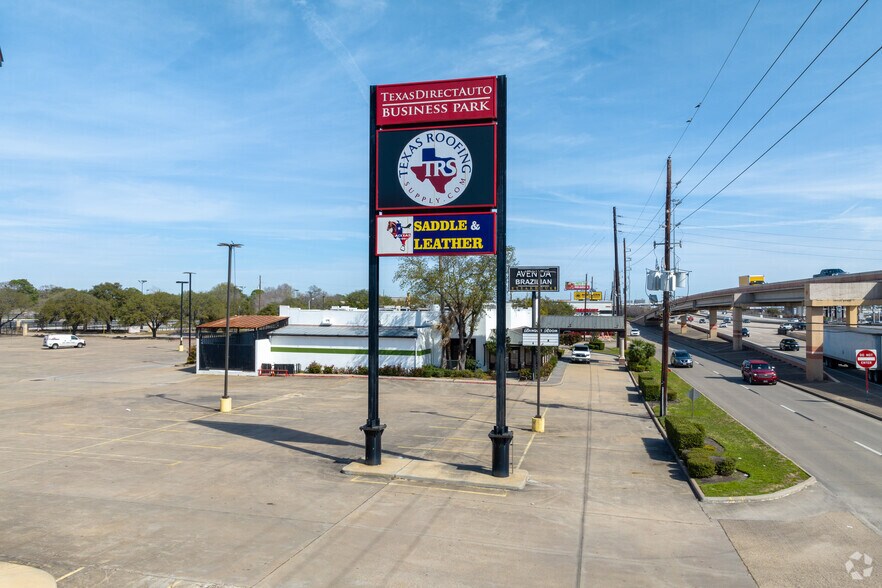 More Photos Of 12002 Southwest Fwy, Meadows Place Freestanding For Sale