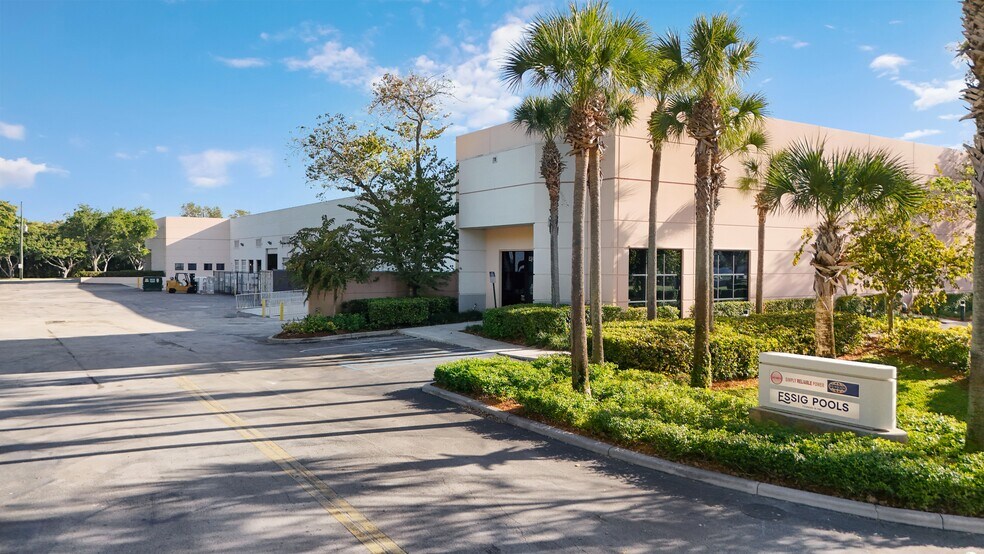 Primary Photo Of 10101-10151 Business Dr, Miramar Warehouse For Lease