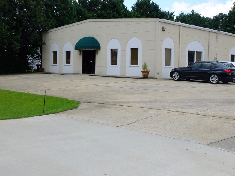 More Photos Of 230 Bearden Rd, Pelham Coworking Space