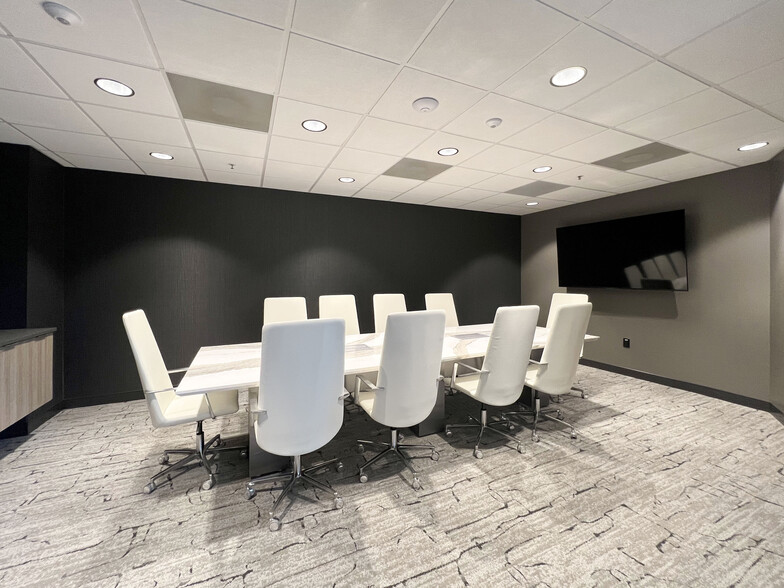 More Photos Of 311 Park Place Blvd, Clearwater Office For Lease