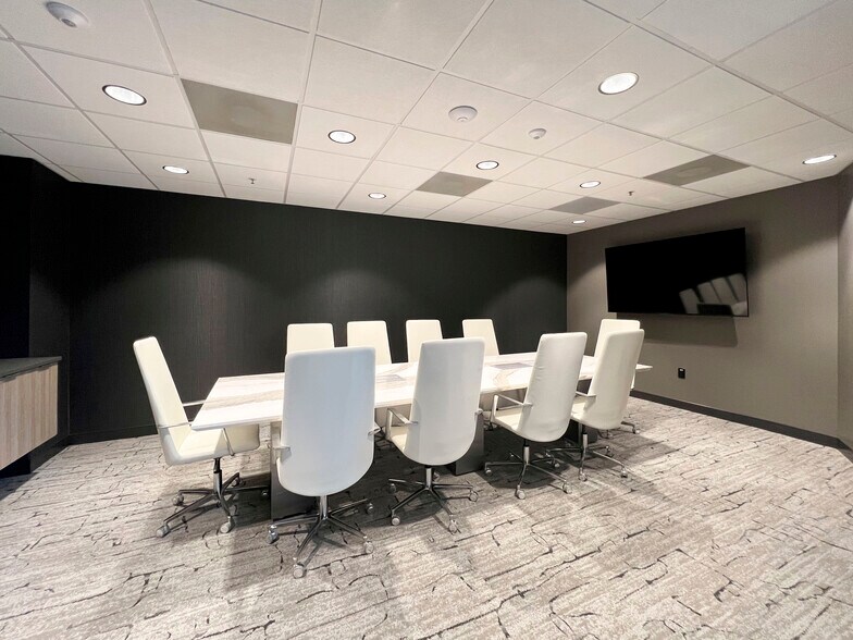 More Photos Of 311 Park Place Blvd, Clearwater Office For Lease