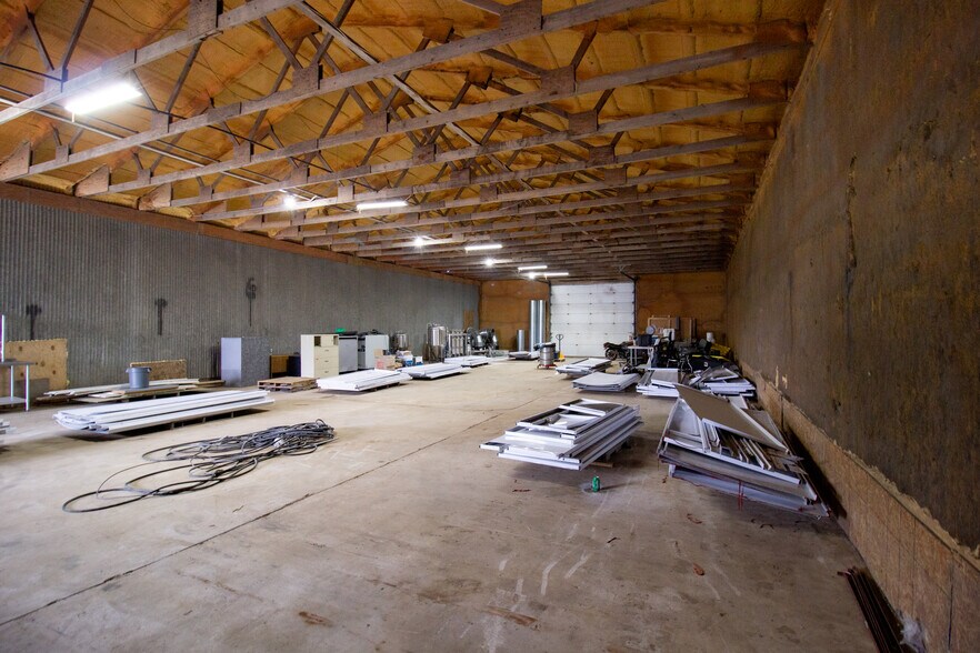 More Photos Of 6924 Peck Rd, Eaton Rapids Industrial For Sale