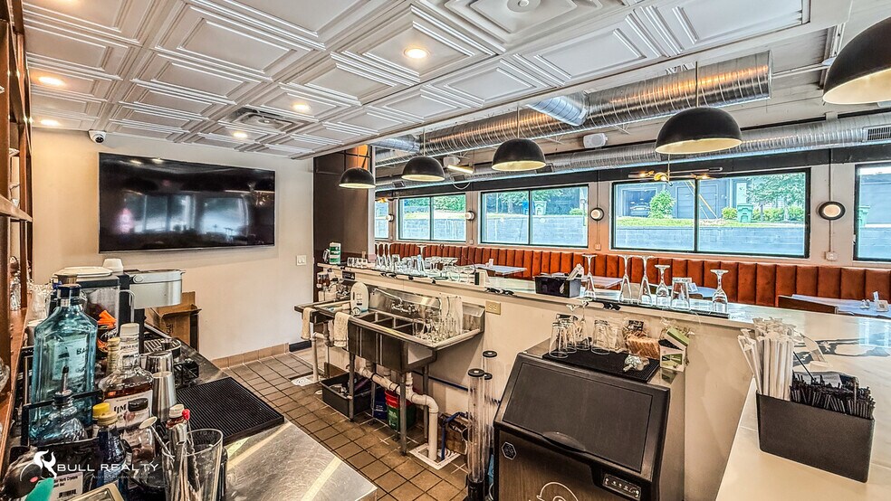 More Photos Of 845 Flat Shoals Rd, Atlanta Freestanding For Sale