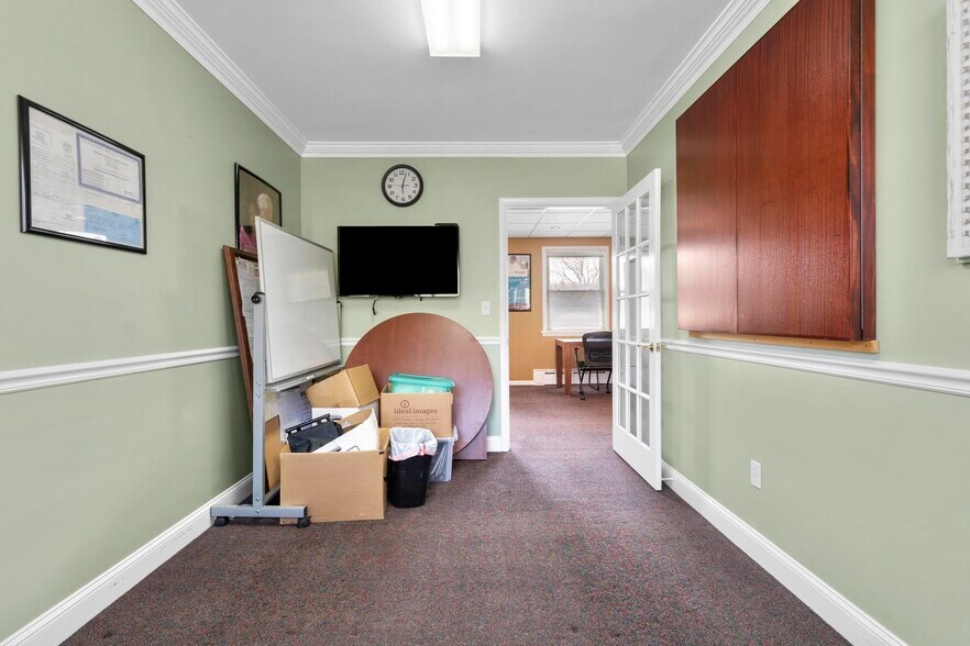 More Photos Of 158 East Ave, Norwalk Office For Lease