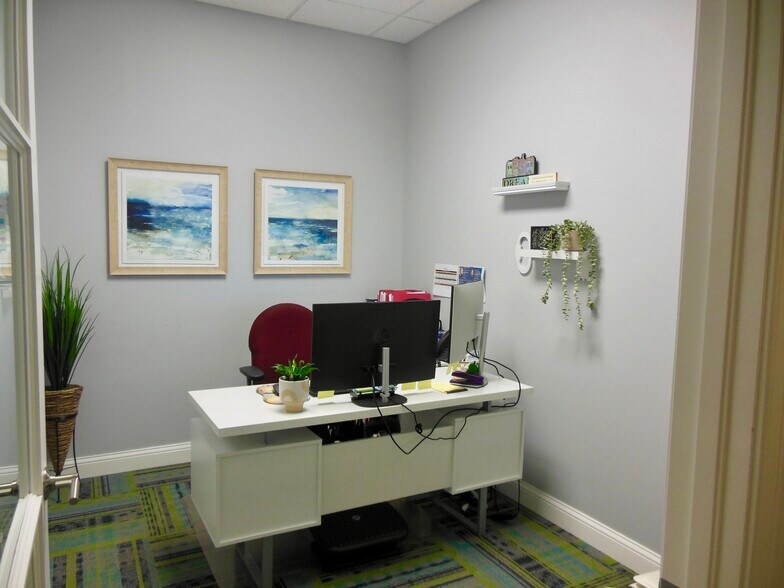More Photos Of 503 E Summit, Crown Point Loft Creative Space For Lease