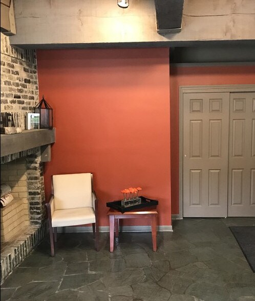 More Photos Of 122 Green Bay Rd, Thiensville Office For Lease