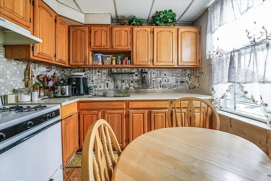 More Photos Of 113 34th St, Union City Apartments For Sale