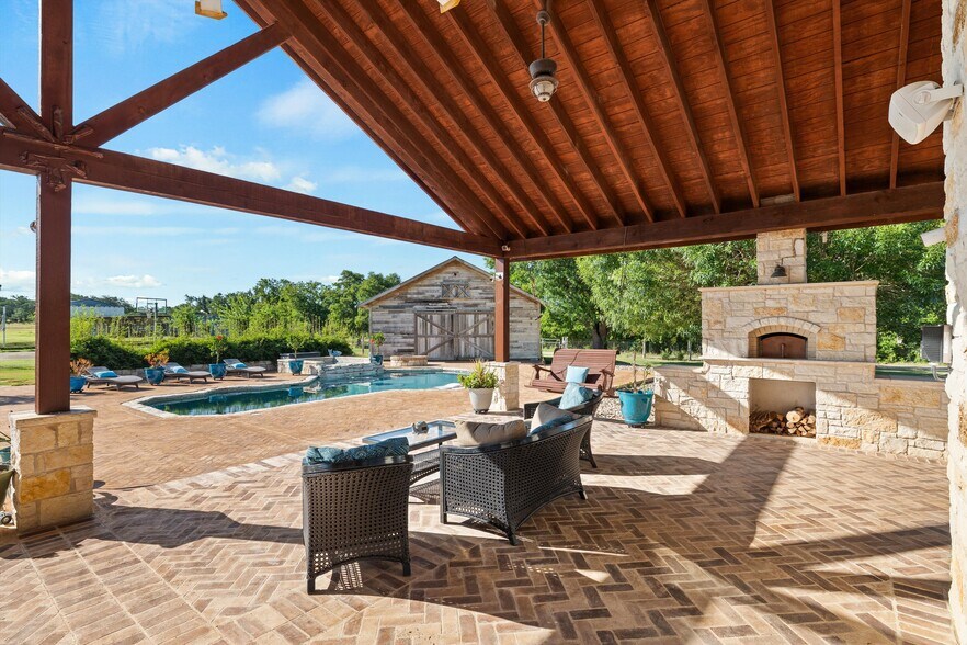 More Photos Of 31300 Ranch Road 12, Dripping Springs Specialty For Sale