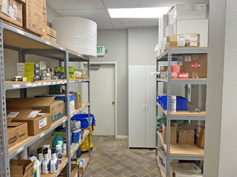 More Photos Of 525 Portal St, Cotati Distribution For Sale