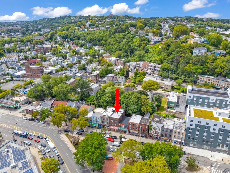 More Photos Of 204 Bay St, Staten Island Storefront Retail Residential For Sale