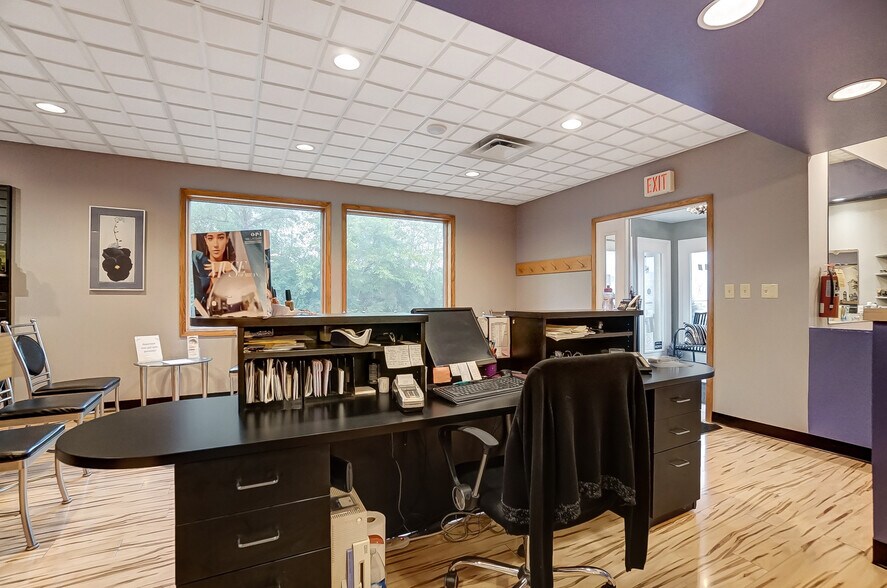 More Photos Of 805 S Dixie Dr, Vandalia General Retail For Sale