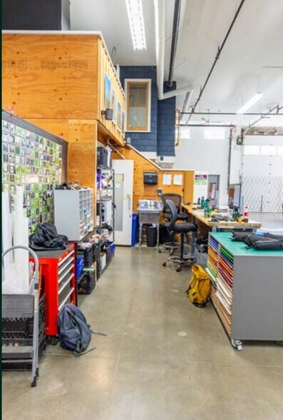 More Photos Of 1889 Triumph St, Vancouver Service For Sale