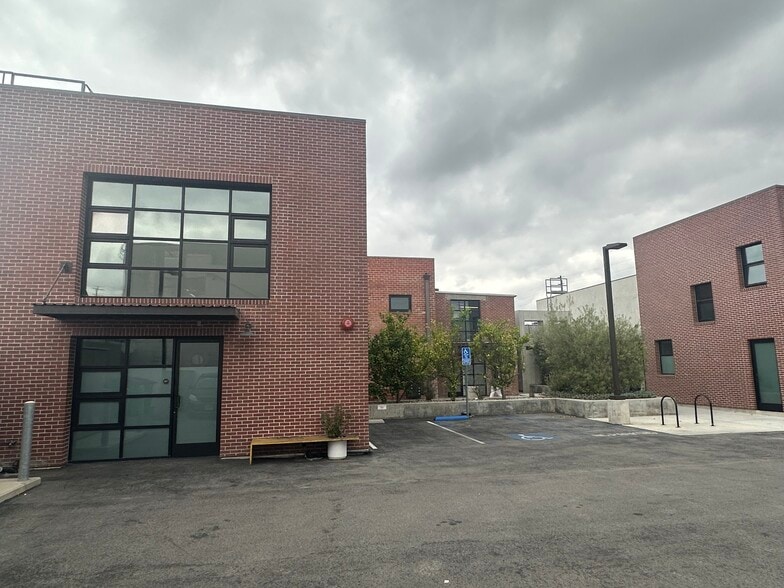 More Photos Of 3273 Casitas Ave, Los Angeles Warehouse For Lease