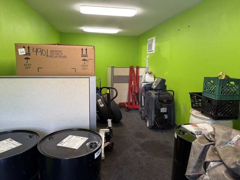 More Photos Of 1231 Norview Ave, Norfolk Auto Repair For Sale