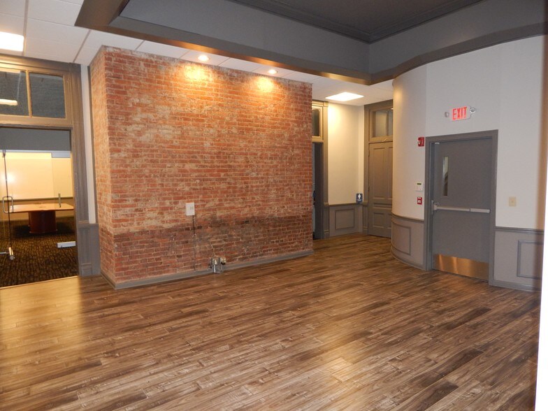 More Photos Of 1320 Sumner Ct, Cleveland Office For Lease