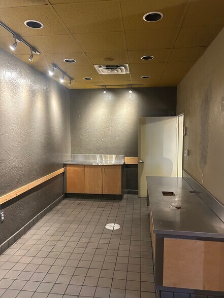 More Photos Of 6435 Mission Gorge Rd, San Diego Fast Food For Lease