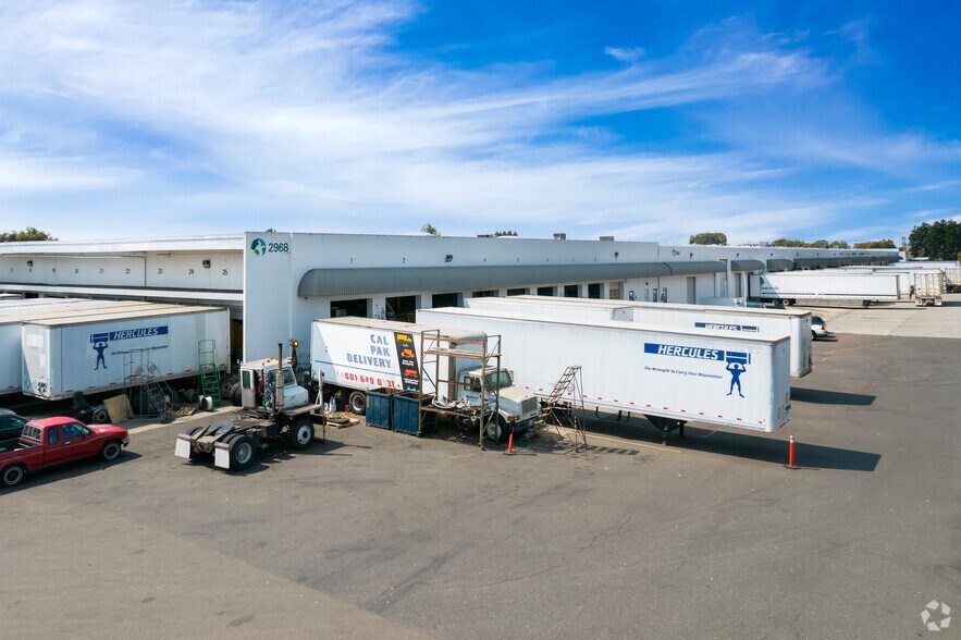 Primary Photo Of 2960-2972 Alvarado St, San Leandro Warehouse For Lease