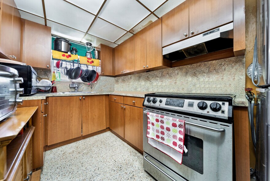 More Photos Of 680 NW 44th Ave, Miami Apartments For Sale