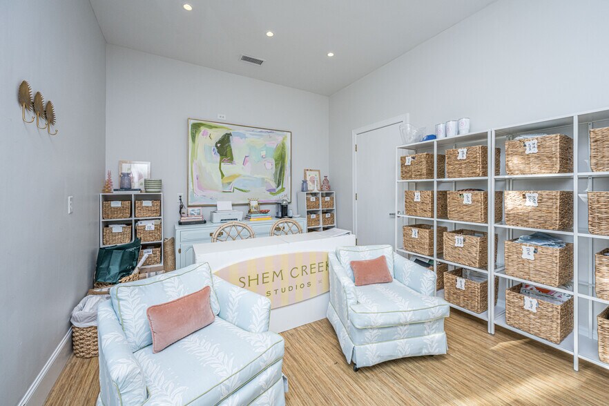 More Photos Of 234 Mathis Ferry Rd, Mount Pleasant Office For Lease