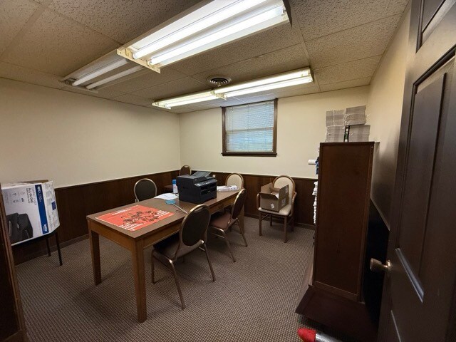 More Photos Of 401 N Main St, Princeton Office For Sale