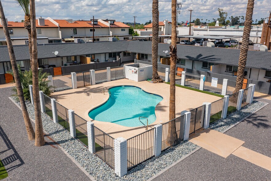 Primary Photo Of 1914 W Hayward Ave, Phoenix Apartments For Sale