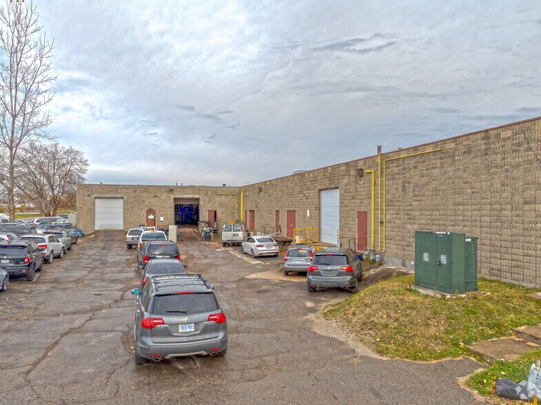 More Photos Of 525 First St, London Flex For Sale