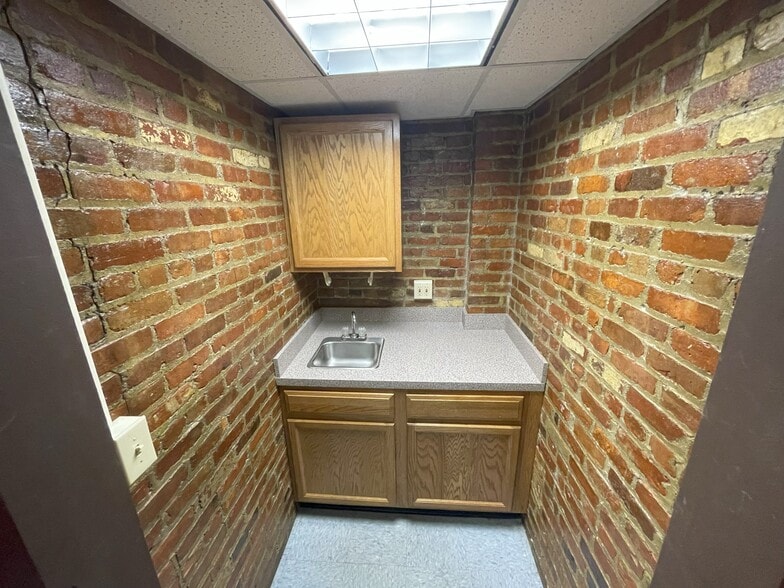 More Photos Of 19 Dove St, Albany Coworking Space