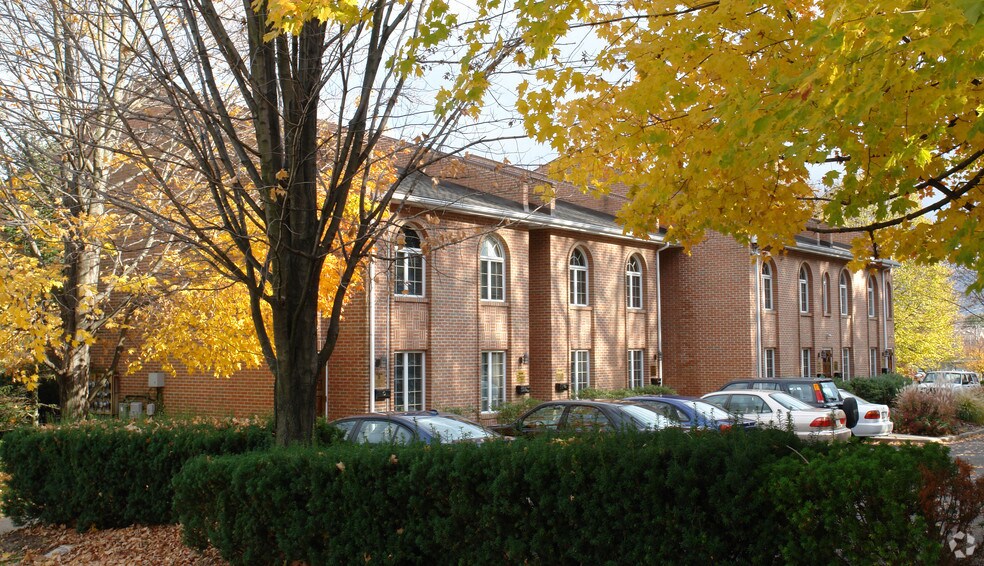 More Photos Of 1344-1374 S Atherton St, State College Office For Sale