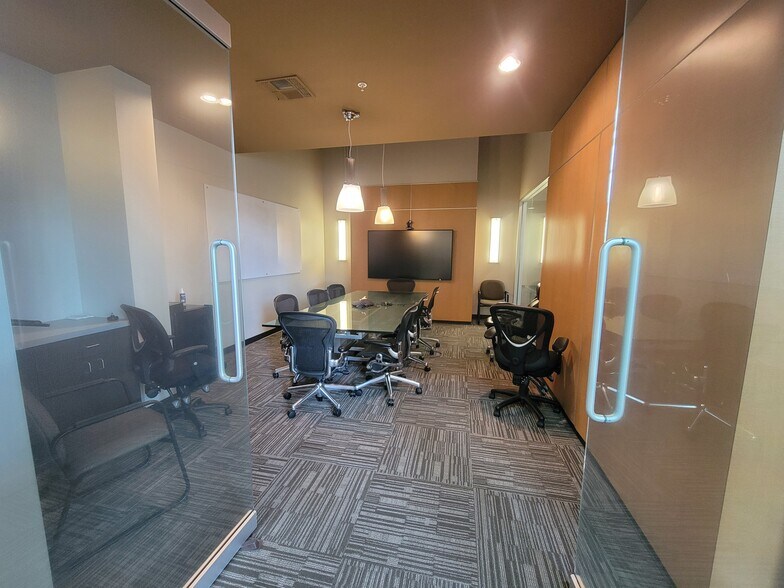More Photos Of 127 E Warm Springs Rd, Las Vegas Office For Sale