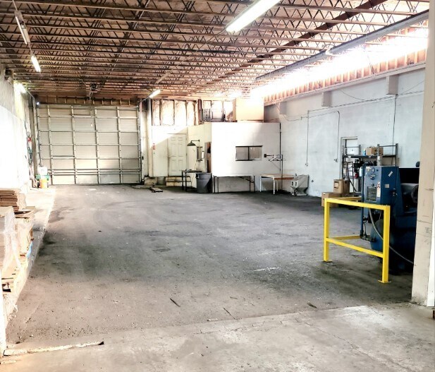 More Photos Of 5049 S 2700 W, Roy Warehouse For Lease