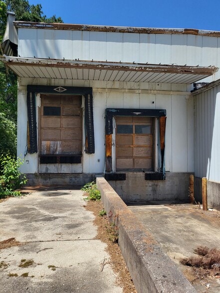 More Photos Of 3957 Dauphin Island Pky, Mobile Warehouse For Lease