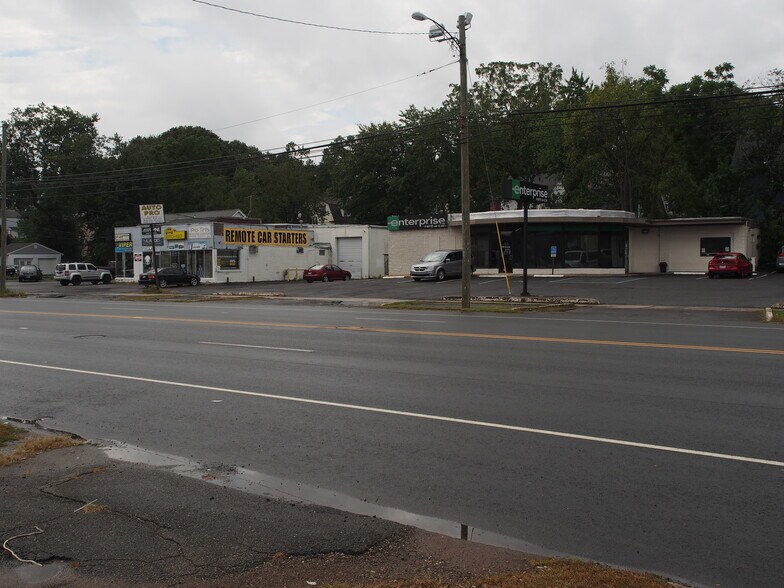 More Photos Of 1586 Dixwell Ave, Hamden Auto Repair For Sale
