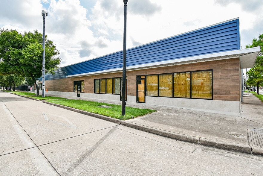 More Photos Of 2323 San Jacinto St, Houston Freestanding For Lease