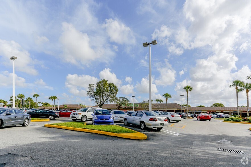 More Photos Of 18452-18538 NW 67th Ave, Miami Gardens Unknown For Lease