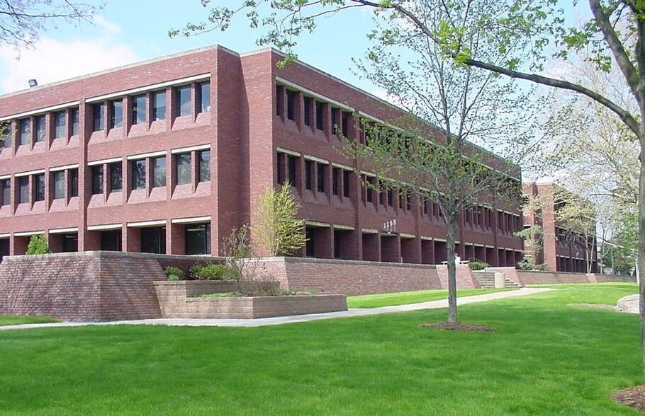 More Photos Of 3250 W Market St, Fairlawn Office For Lease