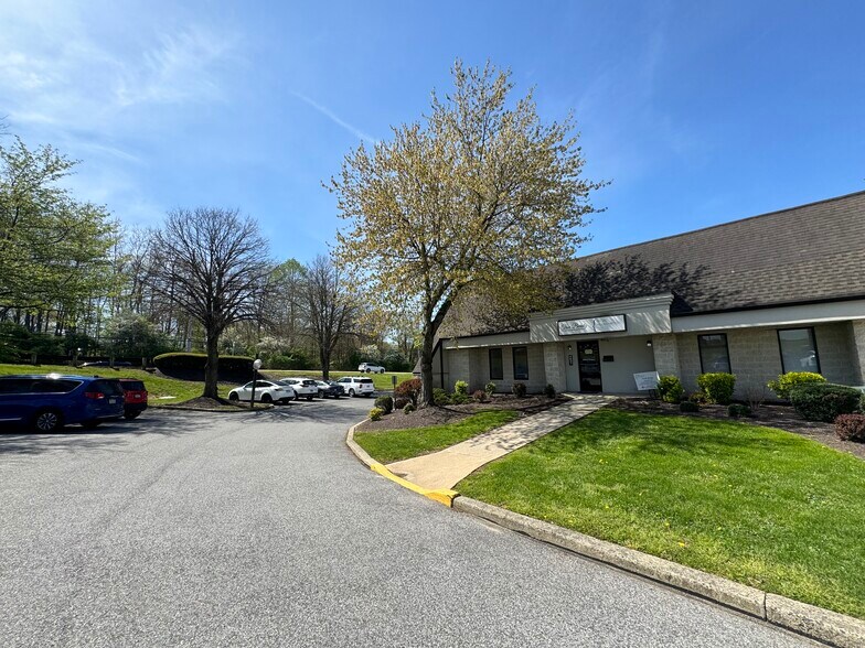 More Photos Of 4601 W Chester Pike, Newtown Square Office For Lease