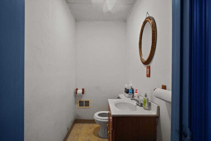 More Photos Of 415-423 Arnold St, Woonsocket Storefront For Sale