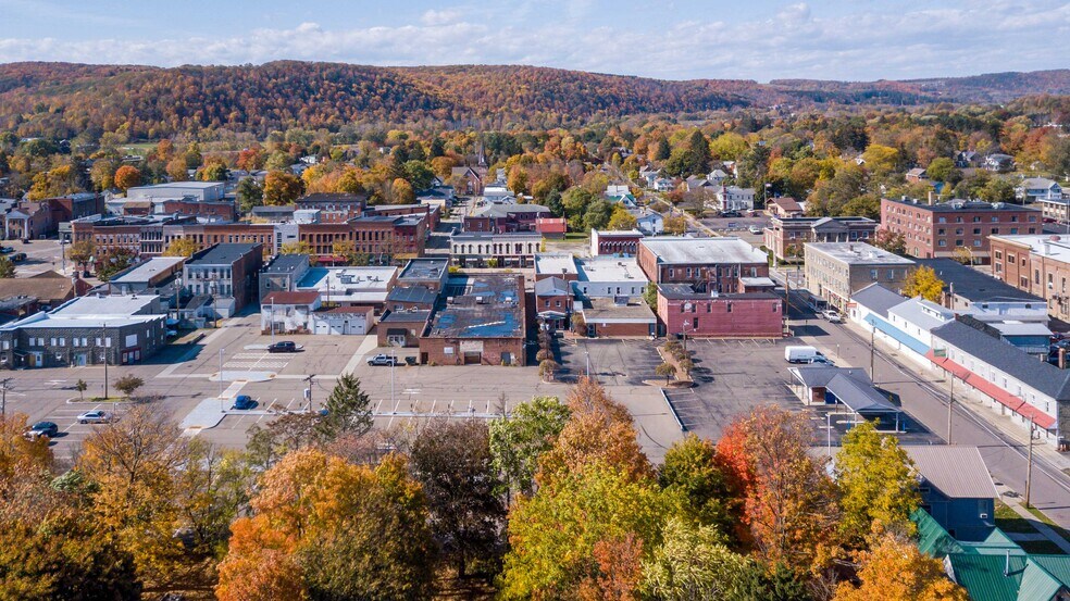 More Photos Of 36 Liberty St, Bath Storefront Retail Office For Lease