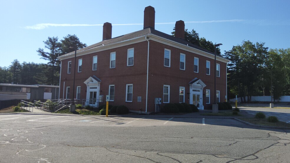More Photos Of 31 Plaistow Rd, Plaistow Bank For Lease
