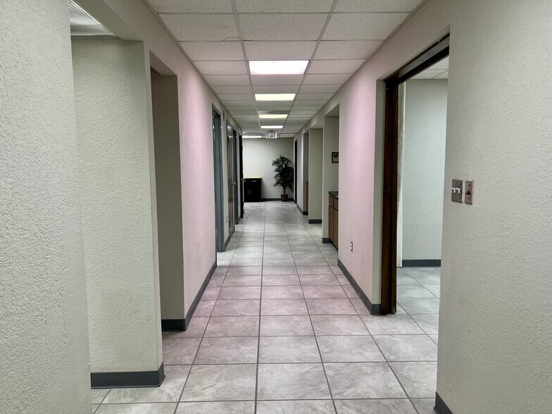 More Photos Of 810 Boardman Canfield Rd, Youngstown Medical For Lease