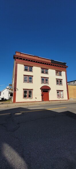 Primary Photo Of 8-10 E Hoosac St, Adams Restaurant For Lease