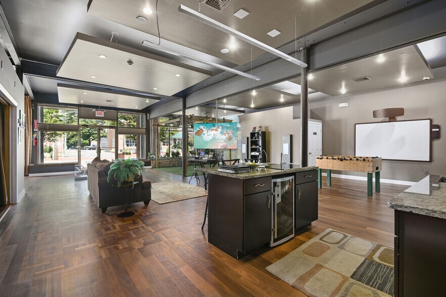 More Photos Of 183 Eagle Rock Ave, Roseland Storefront For Lease