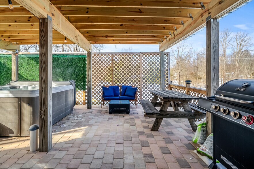 More Photos Of 5069 Milford Rd, East Stroudsburg Specialty For Sale