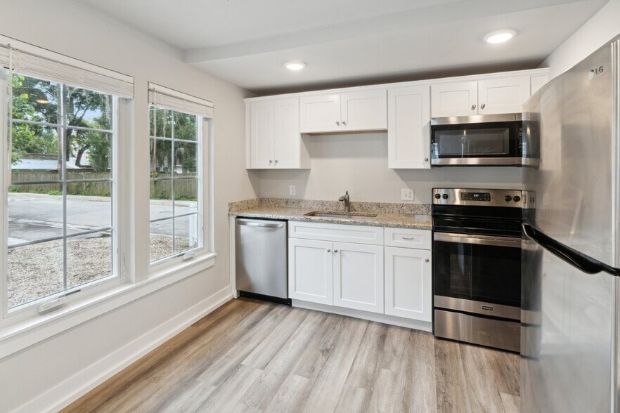 More Photos Of 301 NW 8th St, Gainesville Apartments For Sale