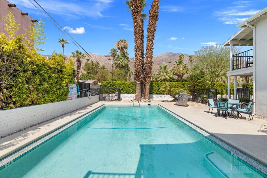 More Photos Of 1674 S Via Salida, Palm Springs Apartments For Sale