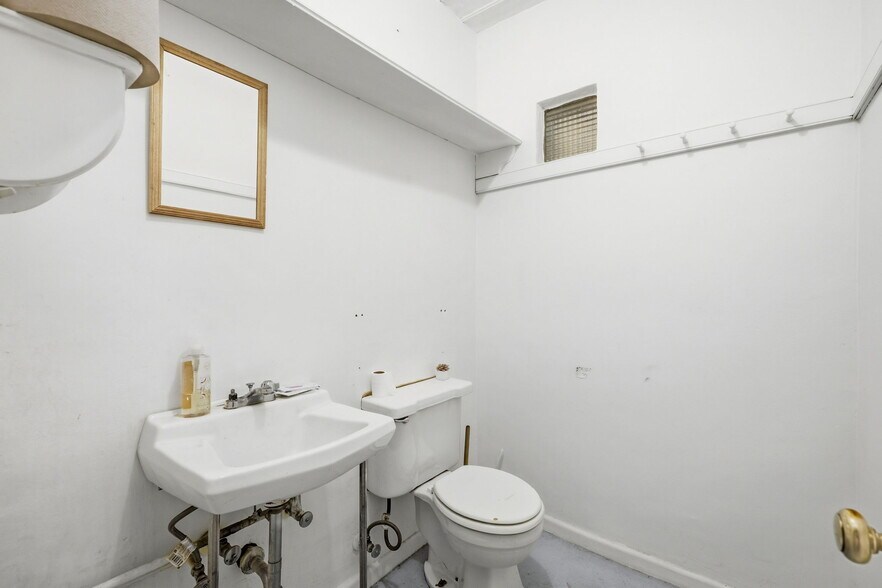 More Photos Of 103 Main, Greer Storefront Retail Office For Sale