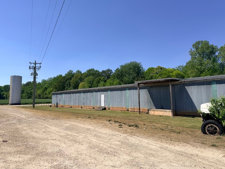 More Photos Of 2570 Needmore Rd, Woodleaf Warehouse For Sale